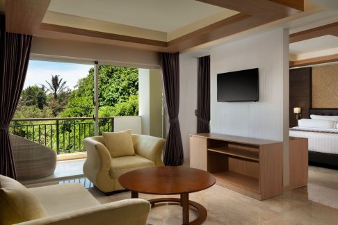 dpstp-suite-balcony-livingroom-2574-hor-clsc