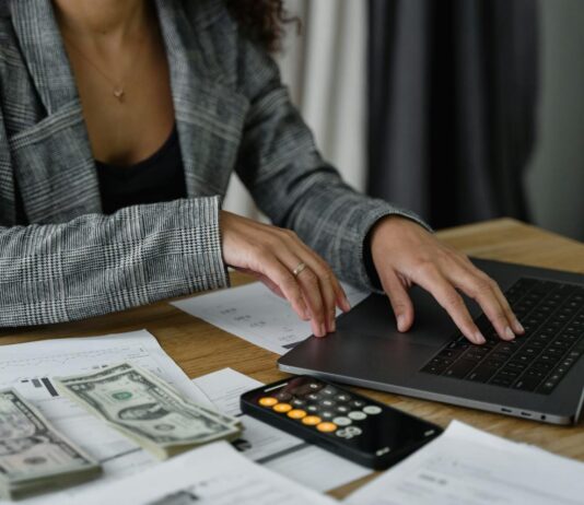Financial Management Tips for Freelance Developers
