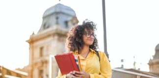 How Can A Good Student Accommodation In Melbourne Help You Settle Into University Life
