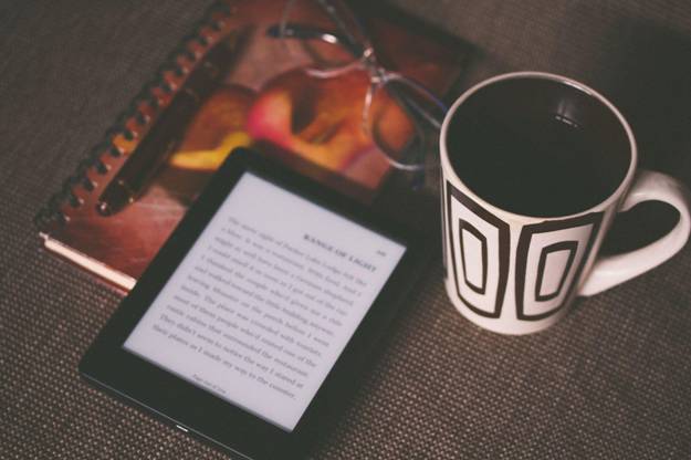 E-Textbooks vs. Traditional Textbooks: A Comprehensive Comparison