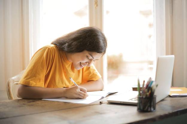 4 Reasons Why Lifelong Learning is Essential for Business Professionals