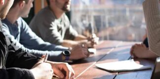 Leadership Strategies: How an Employee Recognition Tool Can Impact Organizational Culture