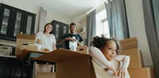 Moving as a Family: Tips for Keeping Everyone Happy and Organized