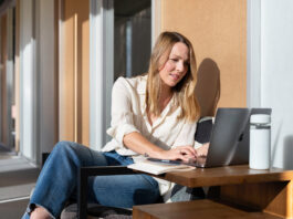 Navigating Payment Terms: A Guide for Hiring Contractors for Your Project