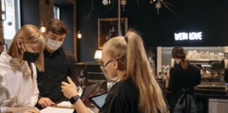 Seven Steps to Turn Prospects into Customers