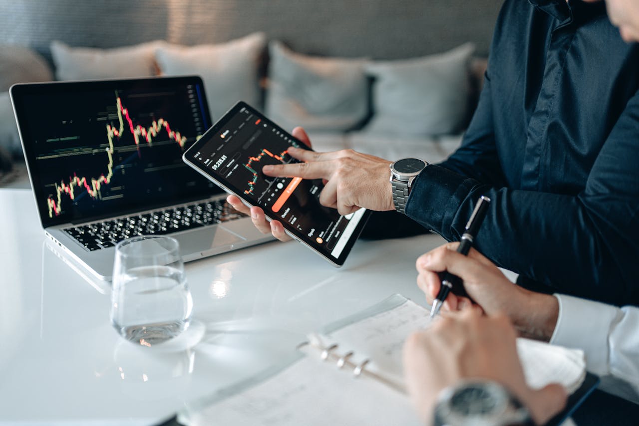 The Role of Forex Trading Bots in Modern Financial Markets: An Academic Perspective